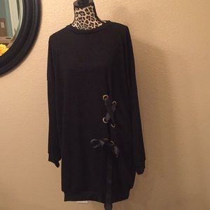 *NWOT BLACK SIDE LACE-UP SWEATER DRESS